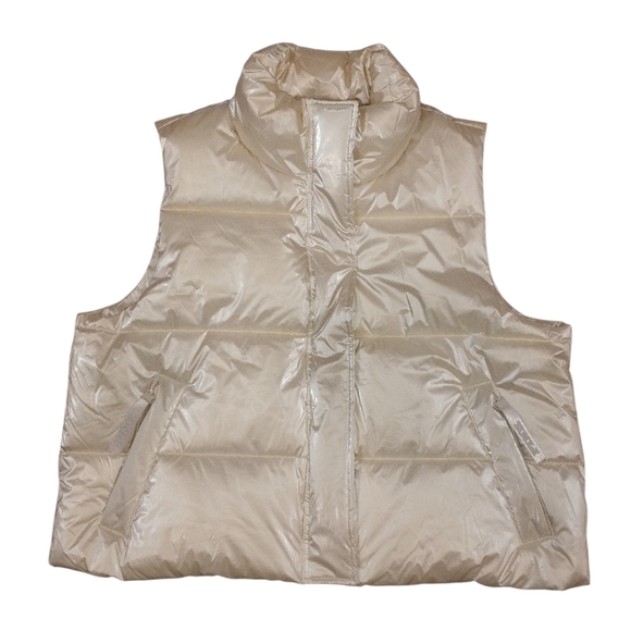 Pink High Shine Marshmallow Puffer Vest by Victoria's Secret. - Picture 2 of 4